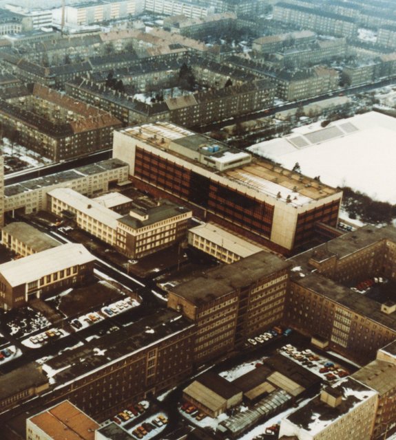 MfS_HAII_FO_32_Luftbildaufnahmen_MfS-Objekt_Berlin-Lichtenberg_20.05.1985_05_.jpg | Foto: BStU